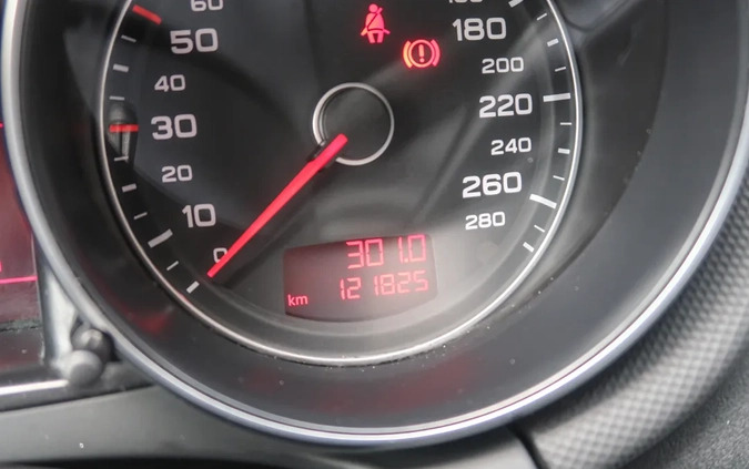 Audi TT cena 29900 przebieg: 121825, rok produkcji 2010 z Ryn małe 742